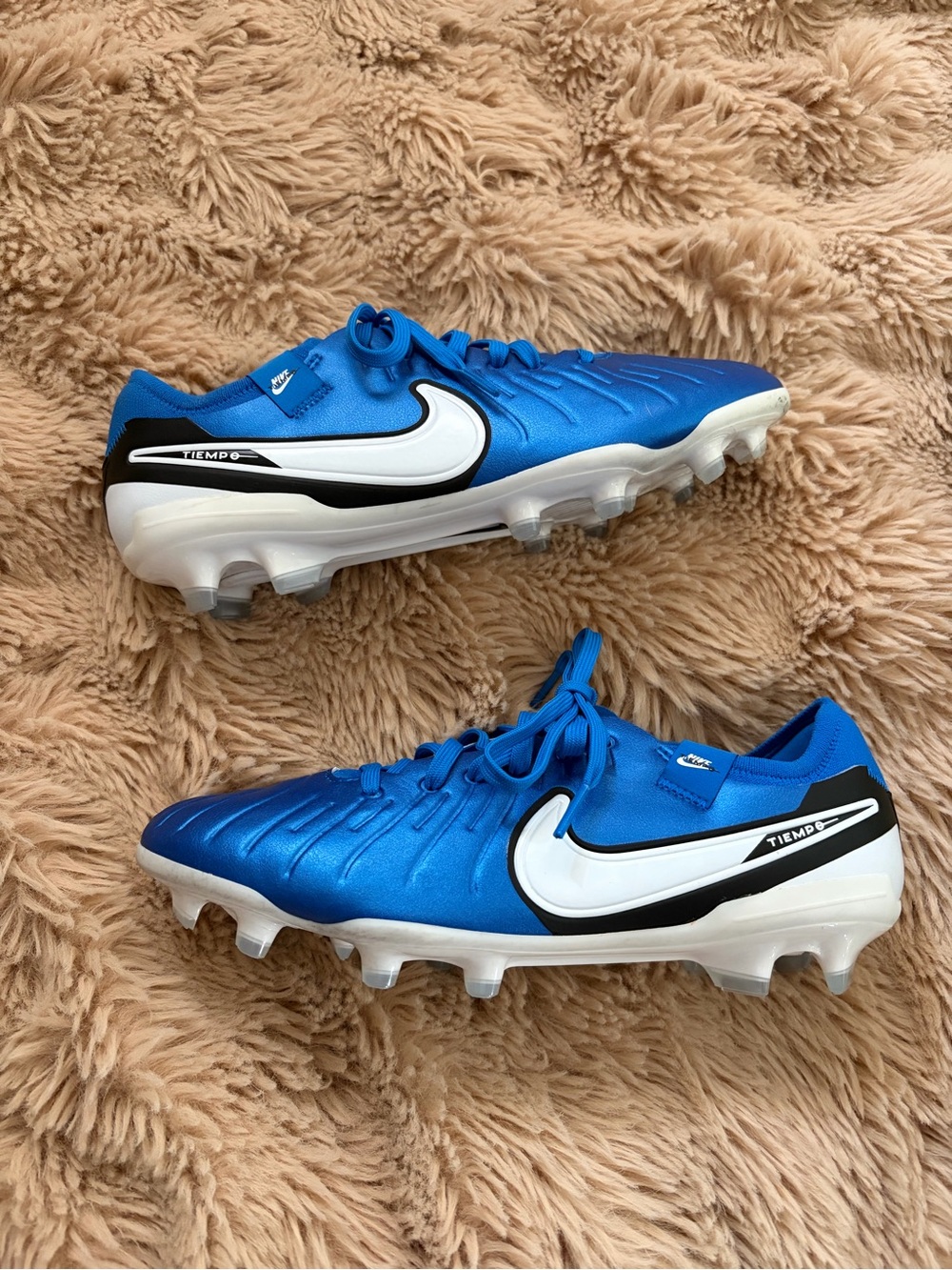 Nike women’s Blue and White Tiempo Soccer Cleats